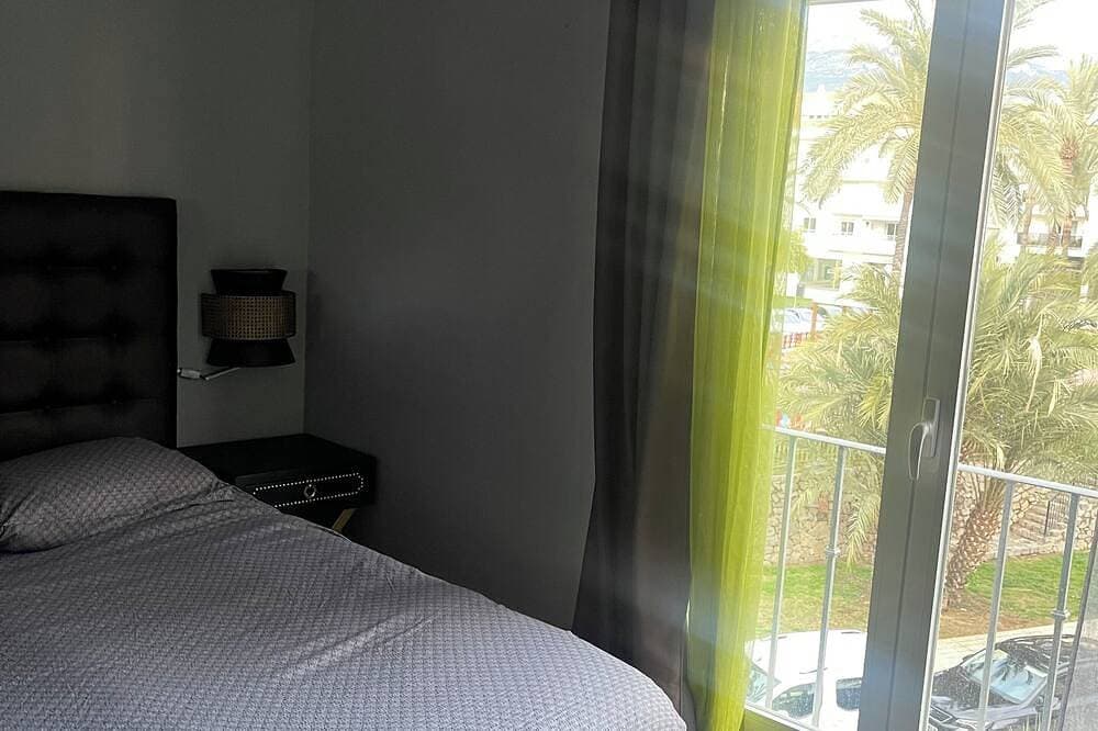 Foto 4 von 20: Altea beach, spacious 3 bedroom apartment, sea front