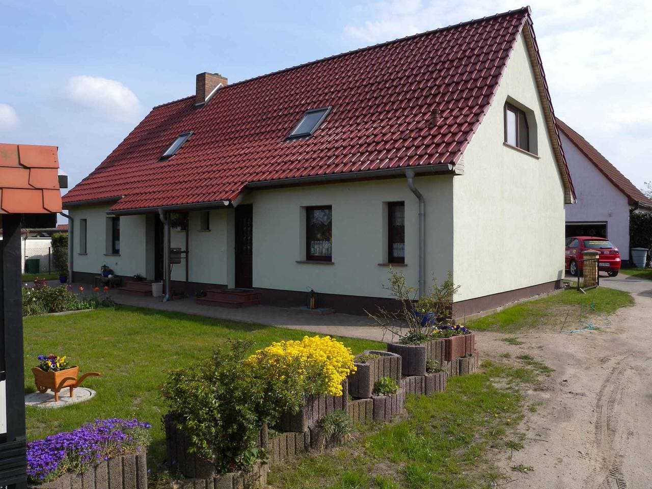 Ferienhaus mit Terrasse und Garten 1
