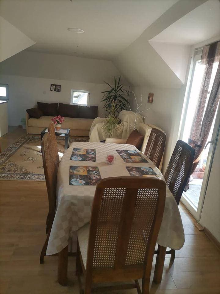 Foto 11 von 27: Studio Apartment with Balcony