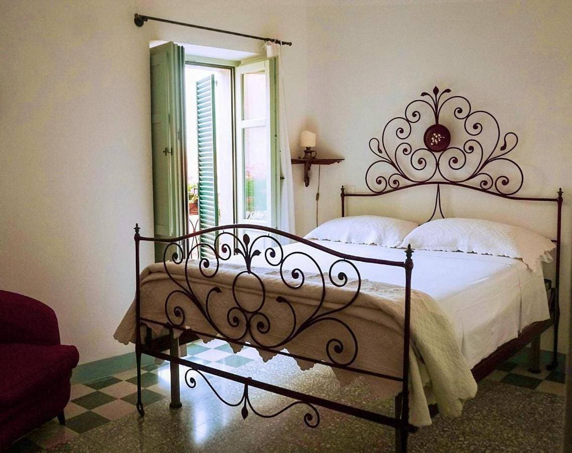 Foto 5 von 13: Double Room with Private Bathroom