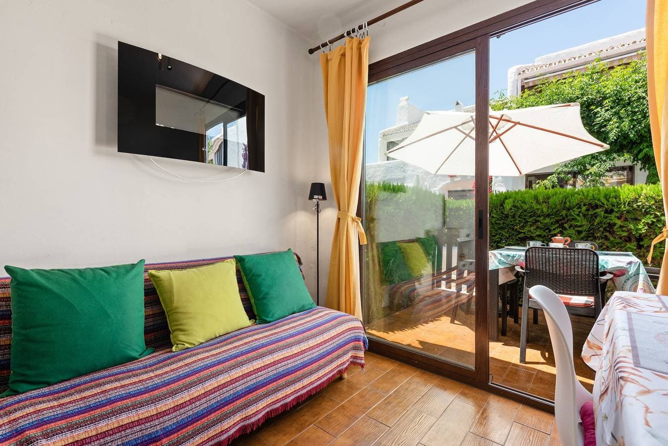 Foto 3 von 27: Klimatisiertes Ferienhaus in Villenkomplex mit Pool, Strand, Spa, Fitness und WLAN