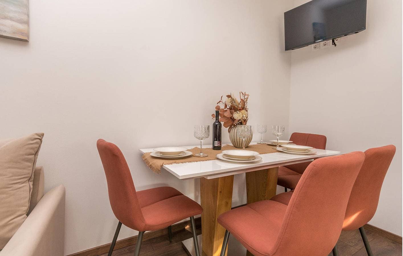 Foto 5 von 24: Gemütliche Ferienwohnung mit Pool, Terrasse und nur 1 km vom Strand entfernt