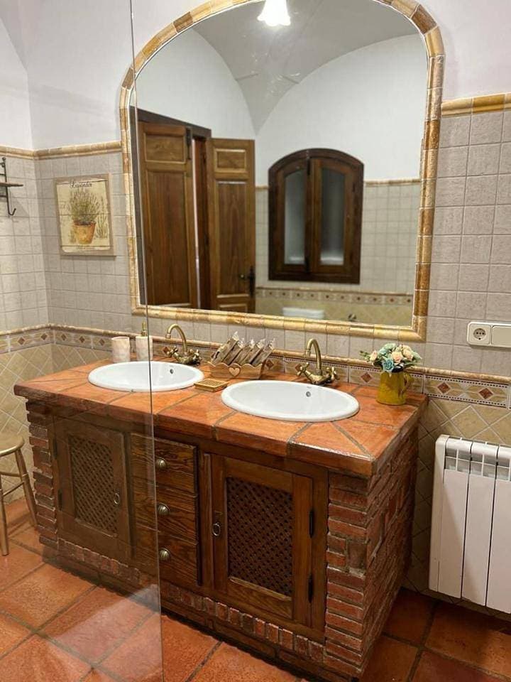 Foto 7 von 37: Three-Bedroom House