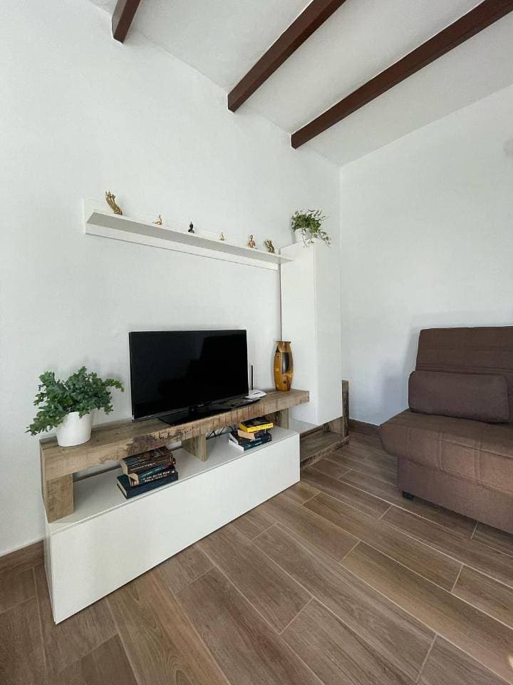 Foto 10 von 42: One-Bedroom Apartment with View