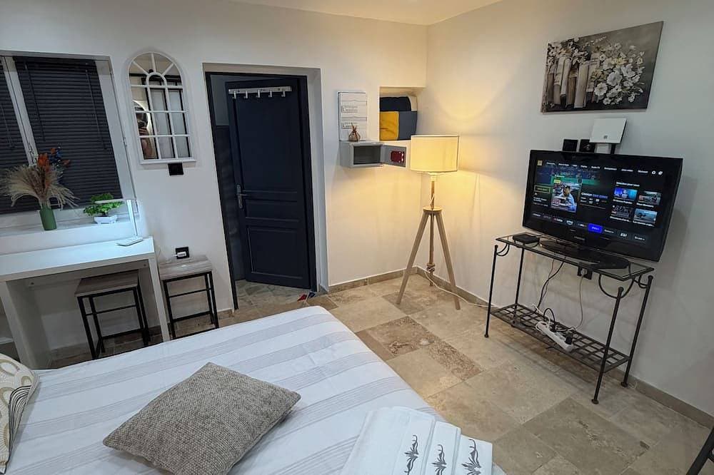 Foto 7 von 30: Tremendous 1-bedroom apartment with AC in Rueil-Malmaison