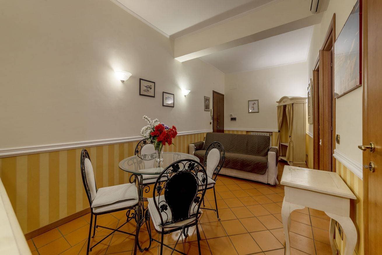 Foto 8 von 26: Ferienwohnung für 2 Personen mit Balkon/Terrasse