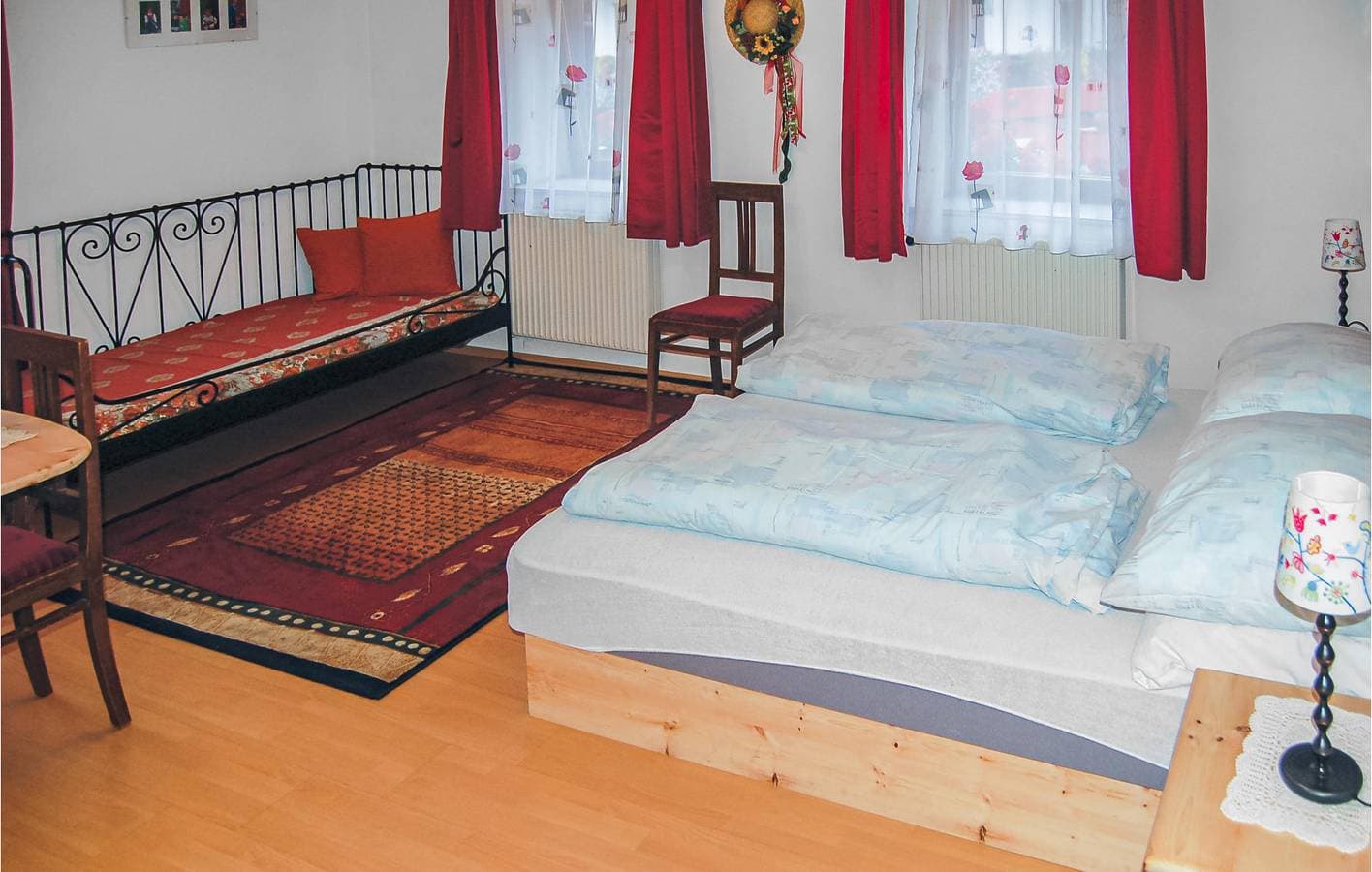 Foto 13 von 16: Wohnung mit Bergblick, Parkplatz und Terrasse