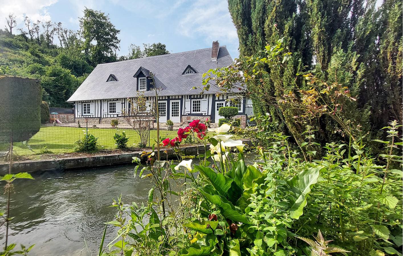 Gemütliche Wohnung in der Nähe von Stadtzentrum und Fluss in Canouville 1