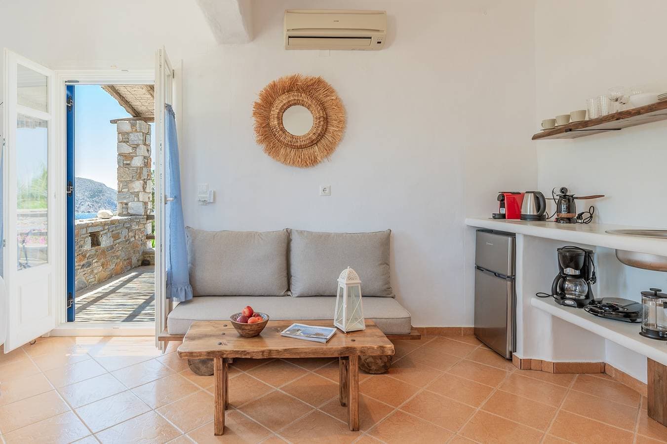 Foto 10 von 27: Einzimmerapartment 'Suite No 1' mit Meerblick, Wi-Fi und Klimaanlage