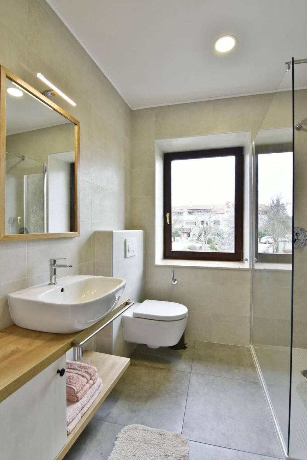 Foto 4 von 62: Wohnung in Valica mit Großem Garten
