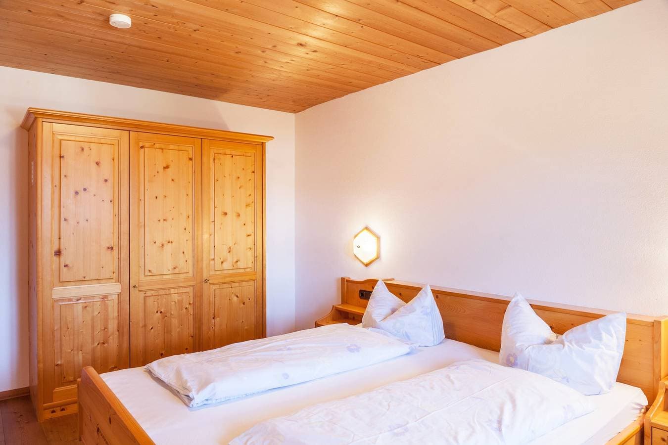 Foto 11 von 33: Ferienwohnung Guffertblick mit Bergblick, WLAN