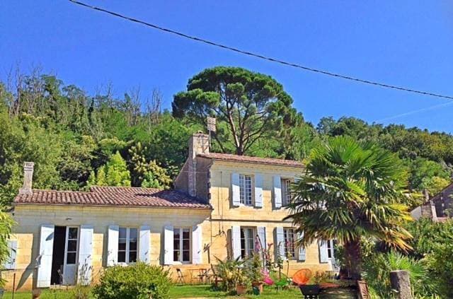 Le Pain de Lune Gîte et Chambre d'hôtes avec Piscine 1