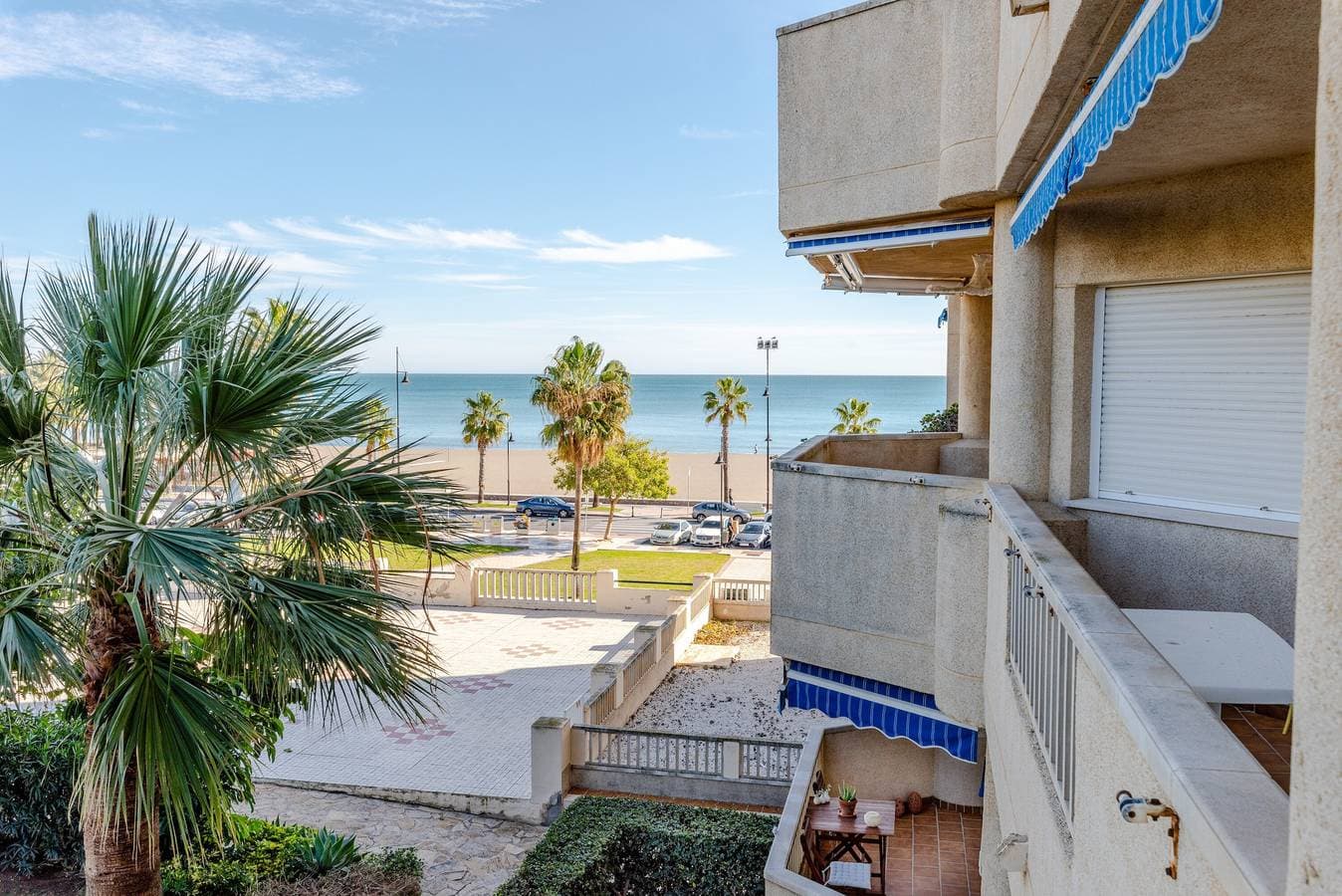 Foto 2 von 29: Wunderschönes Apartment Costa Lago am Strand mit Pool, WLAN und Meerblick; Parkplätze vorhanden