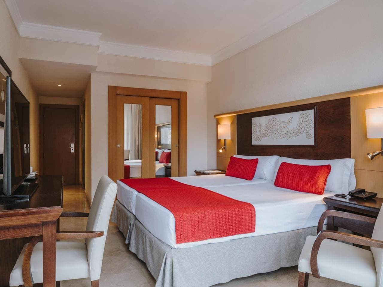Foto 7 von 10: Double or Twin Room with Mountain View