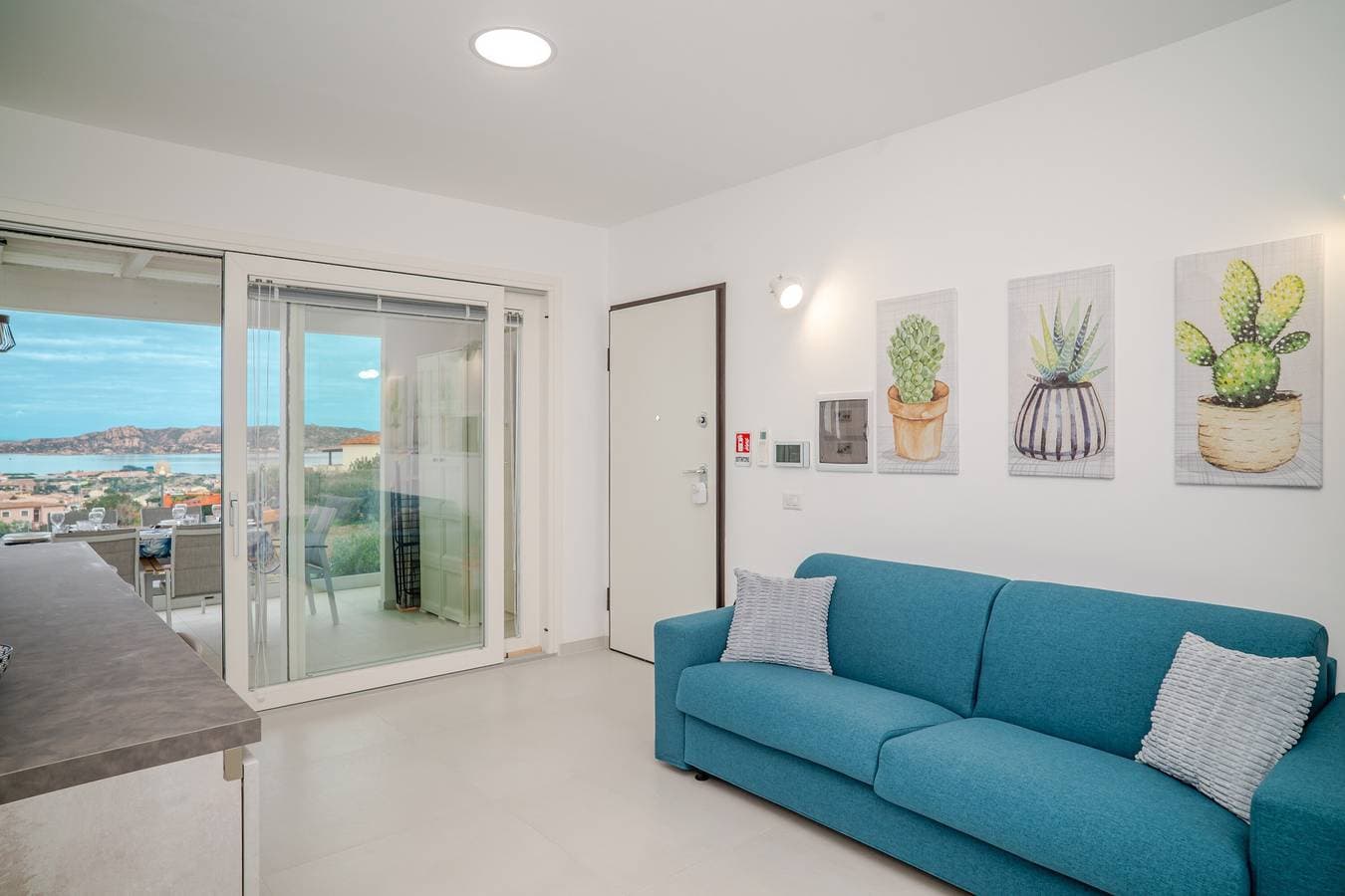 Foto 3 von 24: Ferienwohnung 'Smeraldo Apartment ' mit Meerblick, WLAN und Klimaanlage