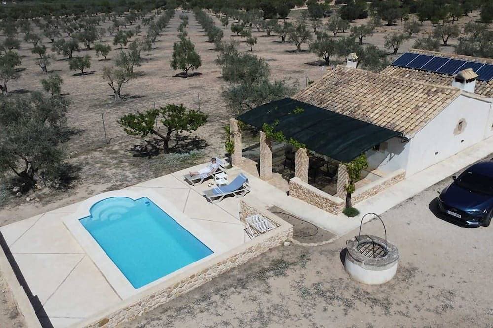Ländliches Haus inmitten von Olivenbäumen 1