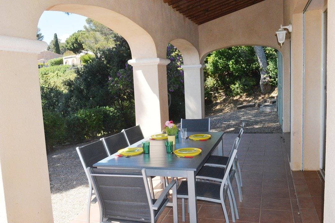 Foto 4 von 26: Villa für 8 Personen mit Terrasse