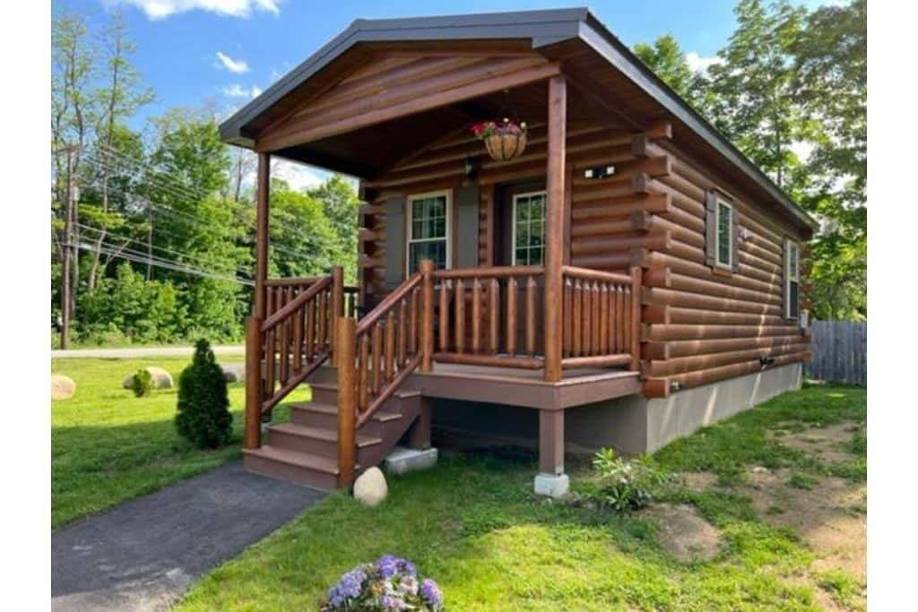 Foto 6 von 14: Lincoln Log Cabins - Baby Bear