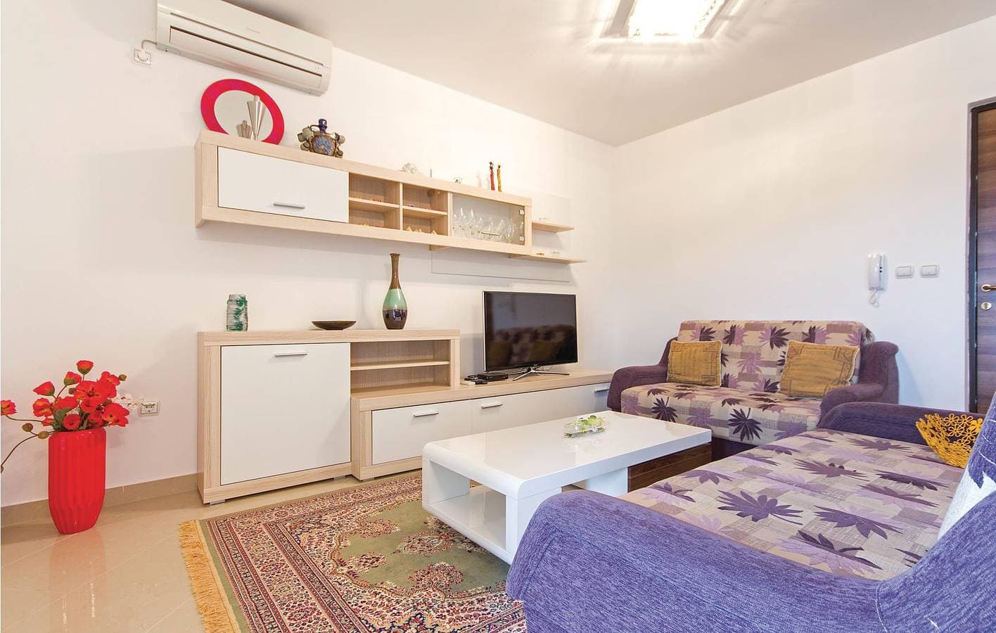 Foto 2 von 28: Gemütliche Ferienwohnung mit Pool und Terrasse, 2,5 km vom Stadtzentrum von Galizana entfernt