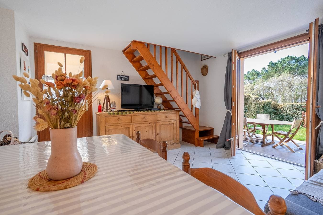 Foto 2 von 34: Ferienhaus für 4 Personen mit Pool