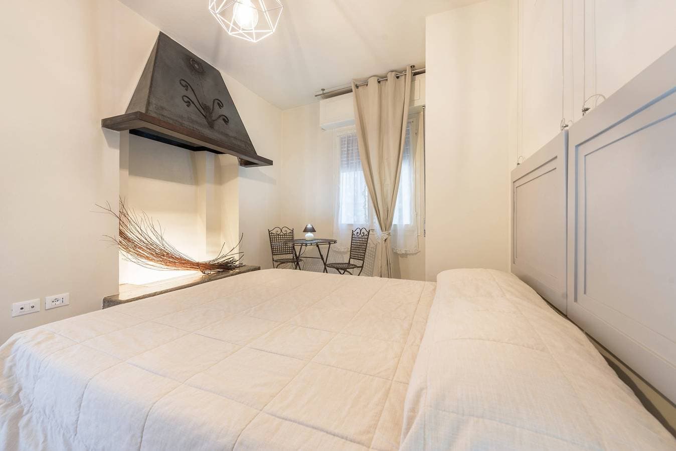Foto 11 von 25: Ferienwohnung "Nonna Fina" mit Blick auf den See und die Berge, Gemeinschaftspool und WLAN