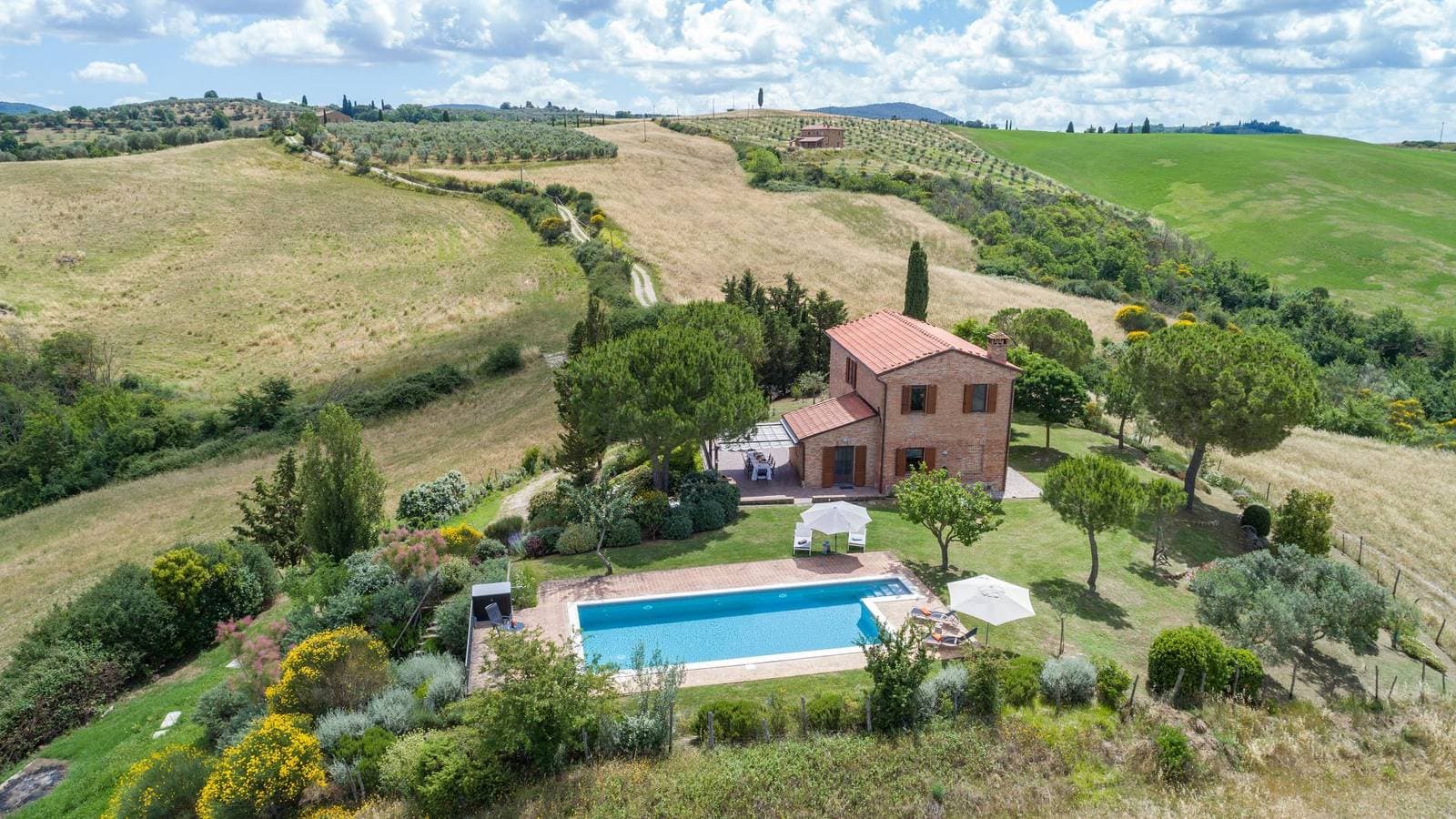 Foto 3 von 39: Villa für 8 Personen mit Garten