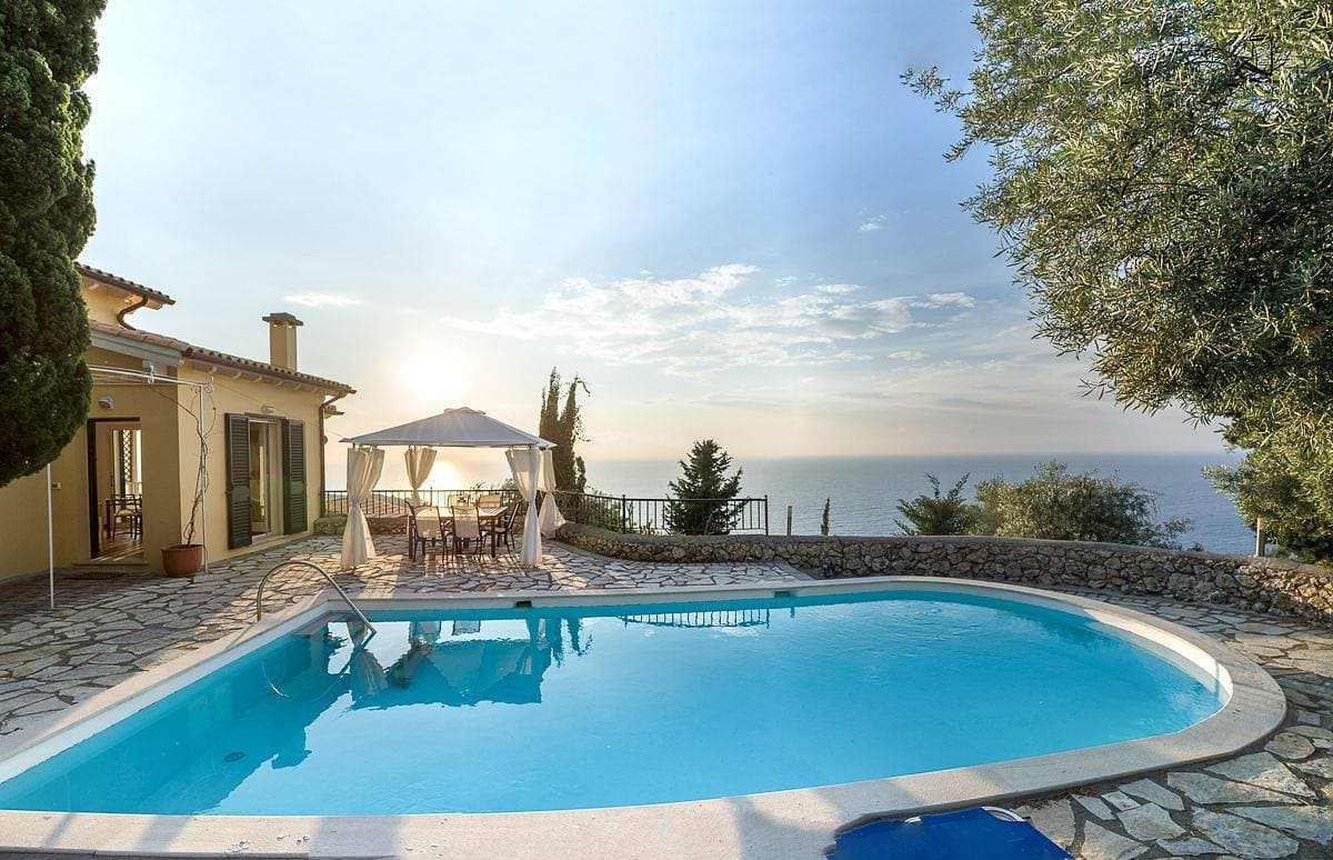 Villa 1