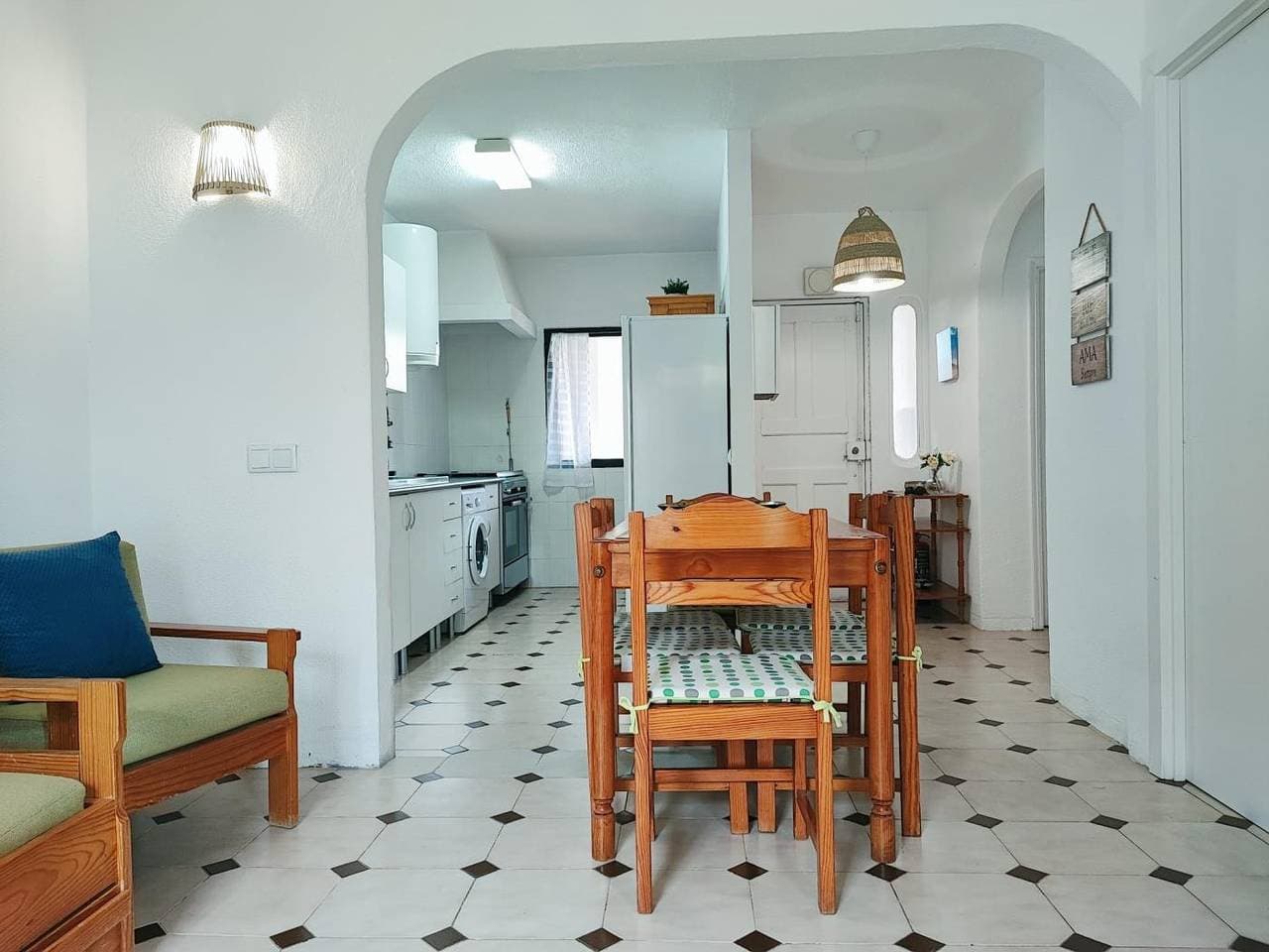 Foto 10 von 46: Ferienwohnung für 5 Personen mit Terrasse
