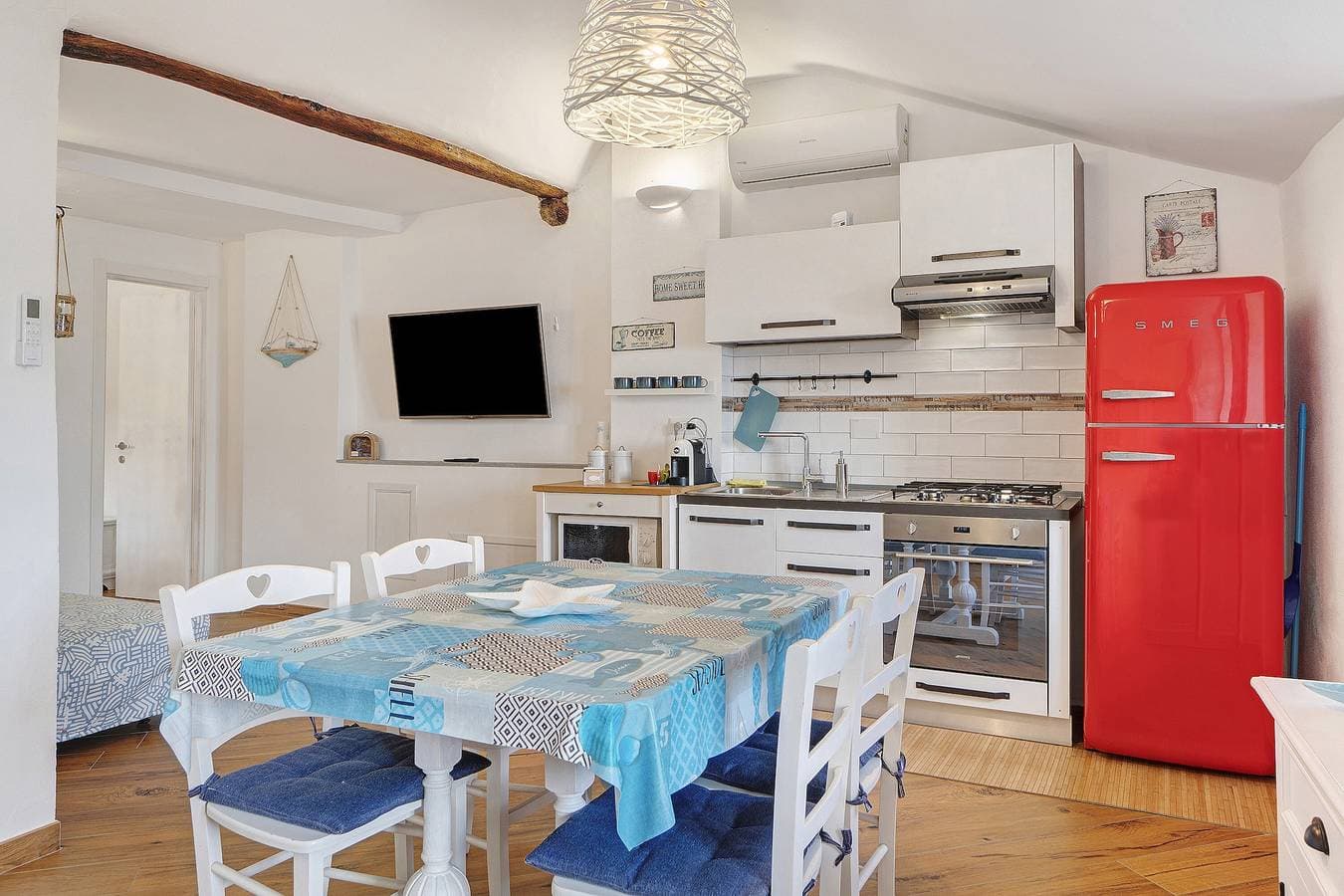 Foto 4 von 40: Apartment „Bedliving Nel Blu“ mit Meerblick, WLAN und Klimaanlage