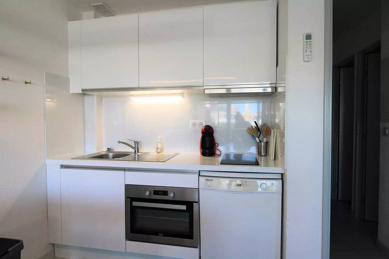 Foto 6 von 23: Superb T2 Cabin - Residence Les 2 Sailes aux Marines de Cogolin