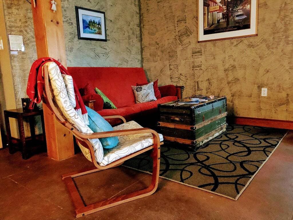 Foto 5 von 20: Rollstuhlgerechte 2-Zimmer Innenstadt Suite: Urbaner Komfort - Haustierfreundlich.