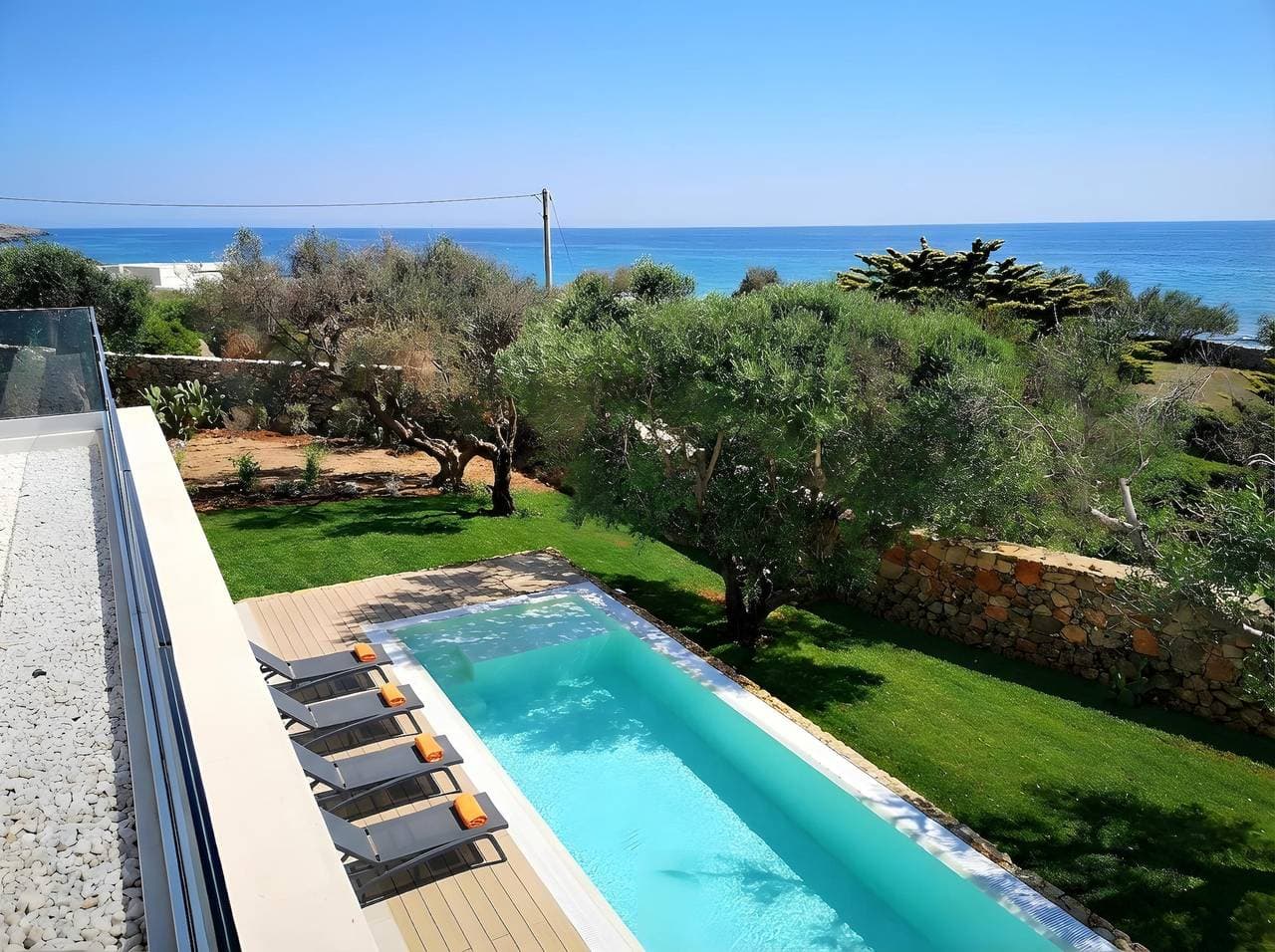 Foto 9 von 47: 5*-Villa in Traumlage am Strand mit Pool+Whirlpool