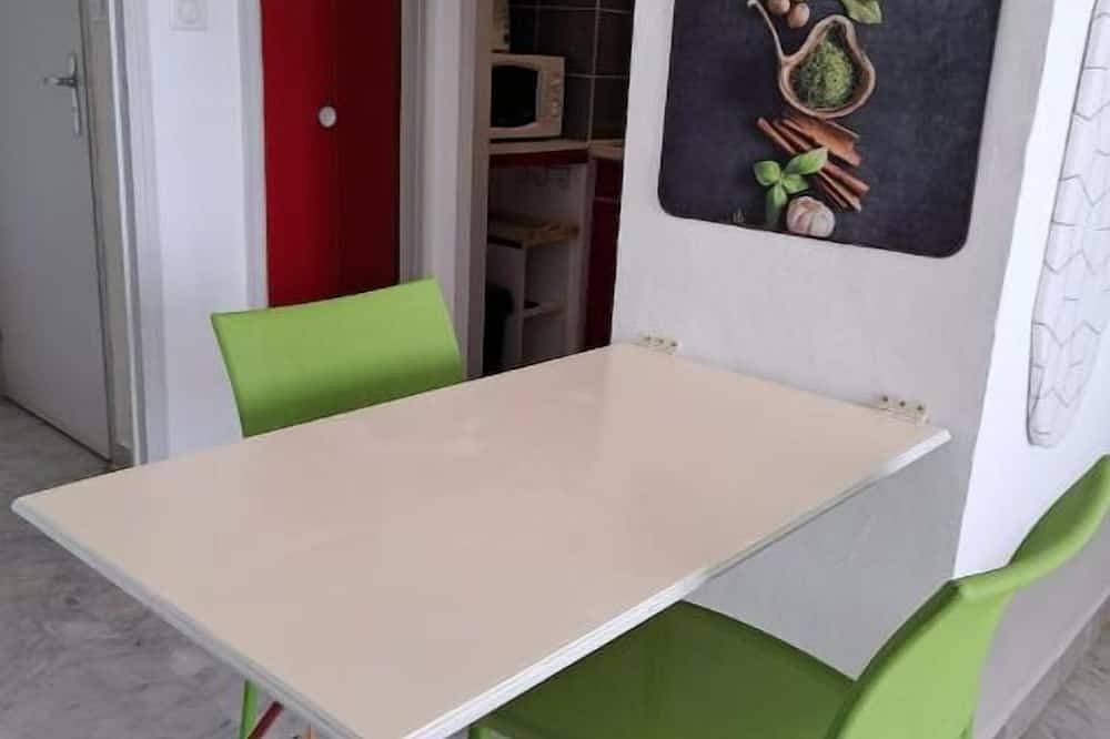 Foto 9 von 14: Agréable Studio Avec Cave et Parking Privatifs