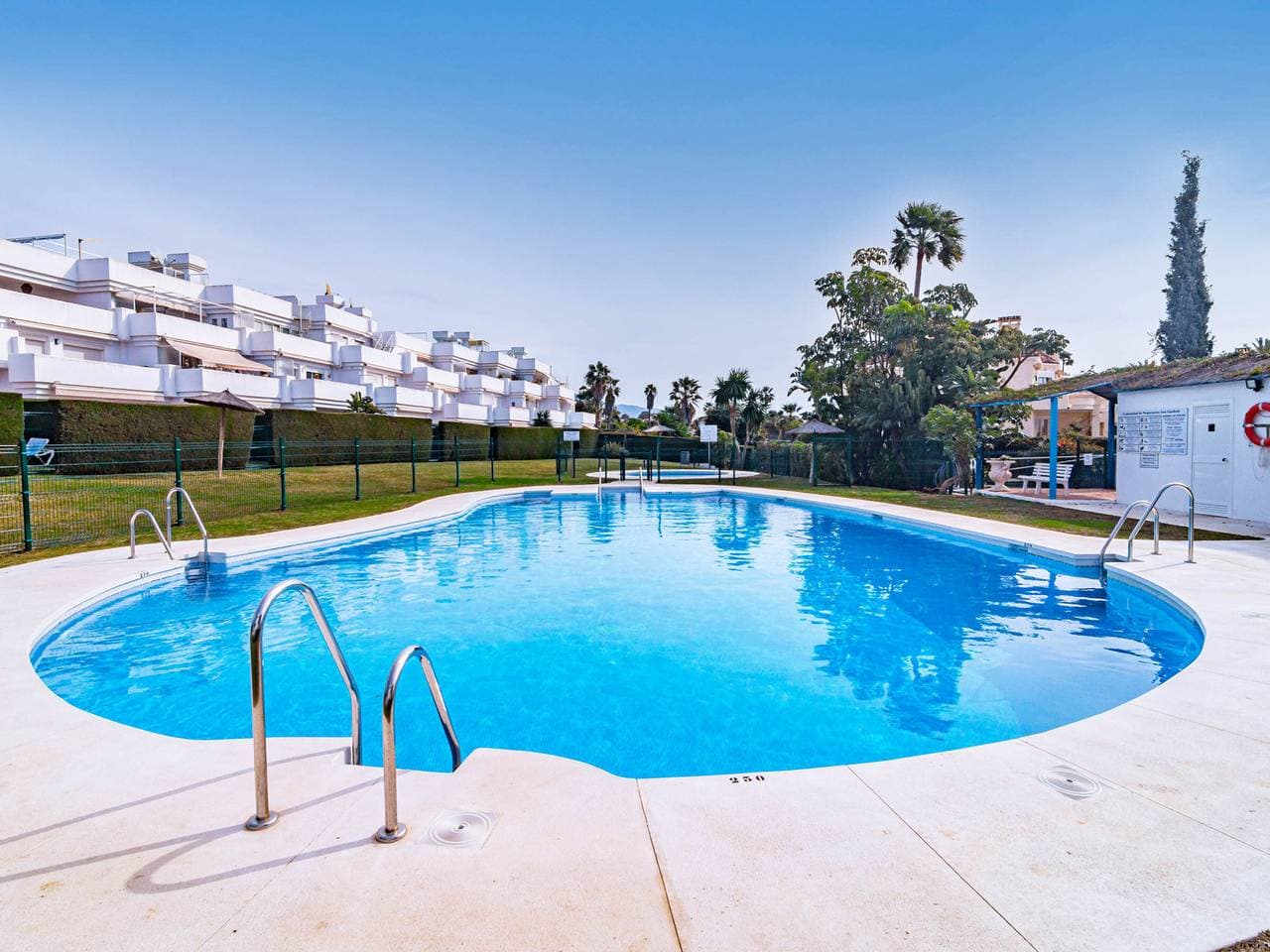 Foto 5 von 34: 4-Zimmer-Wohnung mit Pool, Klimaanlage, WLAN und Parkplatz in Estepona