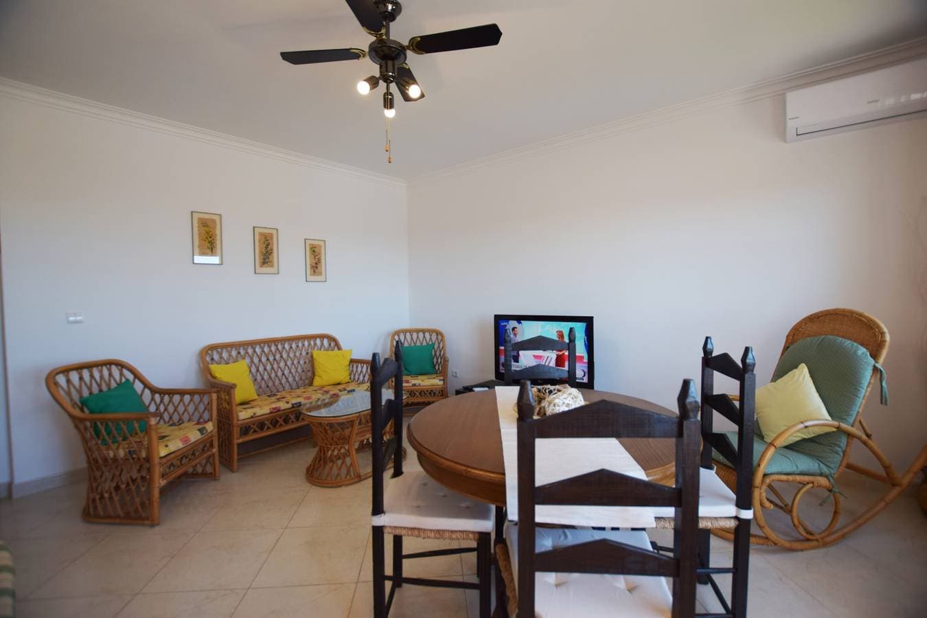 Foto 10 von 28: Ferienwohnung für 4 Personen mit Terrasse