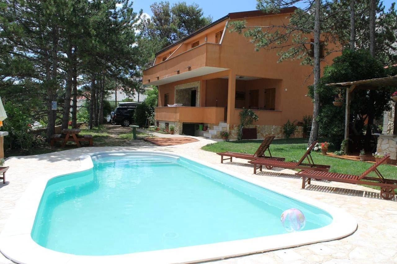 Apartments Lili 1