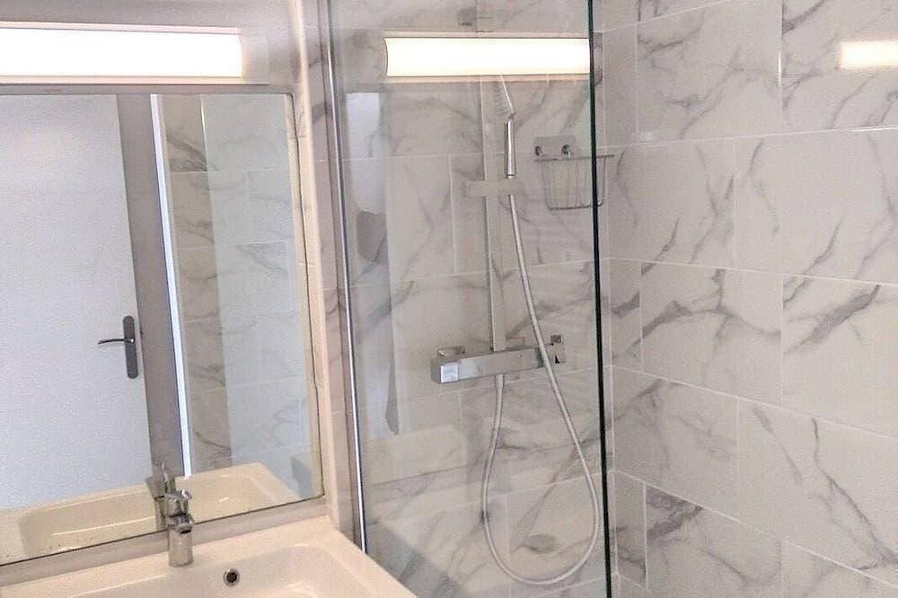 Foto 6 von 19: Apartment-422-Ensuite mit Bad-Meerblick