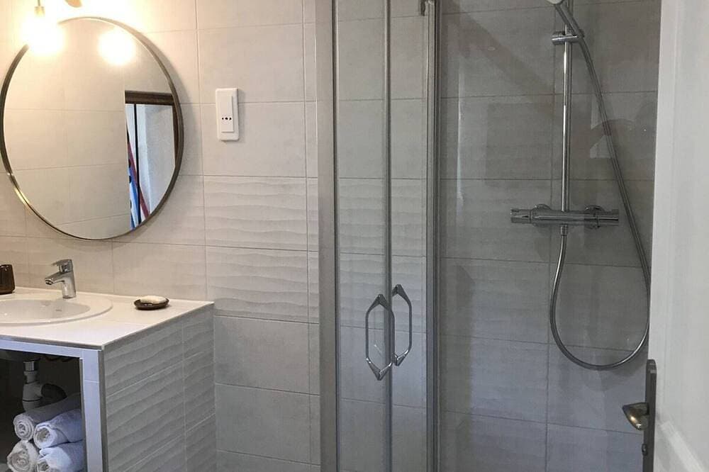 Foto 10 von 23: Magnifique Appart. 6 Pers + 150 m² Terrasse vue Imprenable, Piscine/jaccuzzi