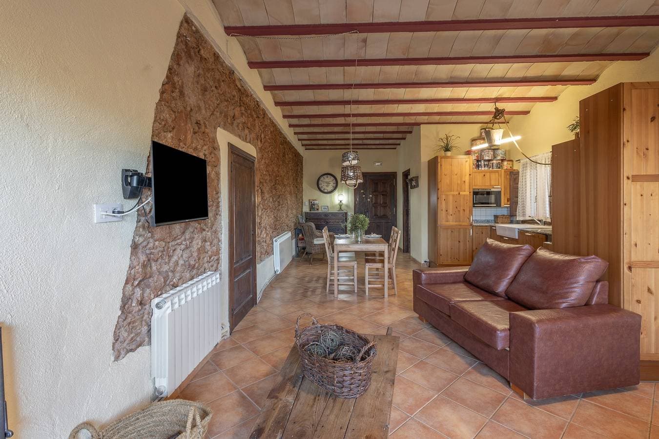 Foto 4 von 28: Ferienhaus 'Loft Rural Orenetes Ideal für Paare' mit Bergblick, WLAN und Klimaanlage