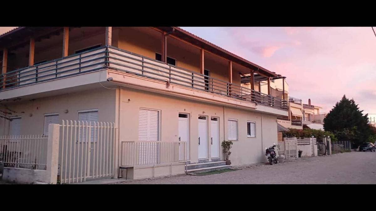 Foto 2 von 9: Sunset Dafnes Beach 2