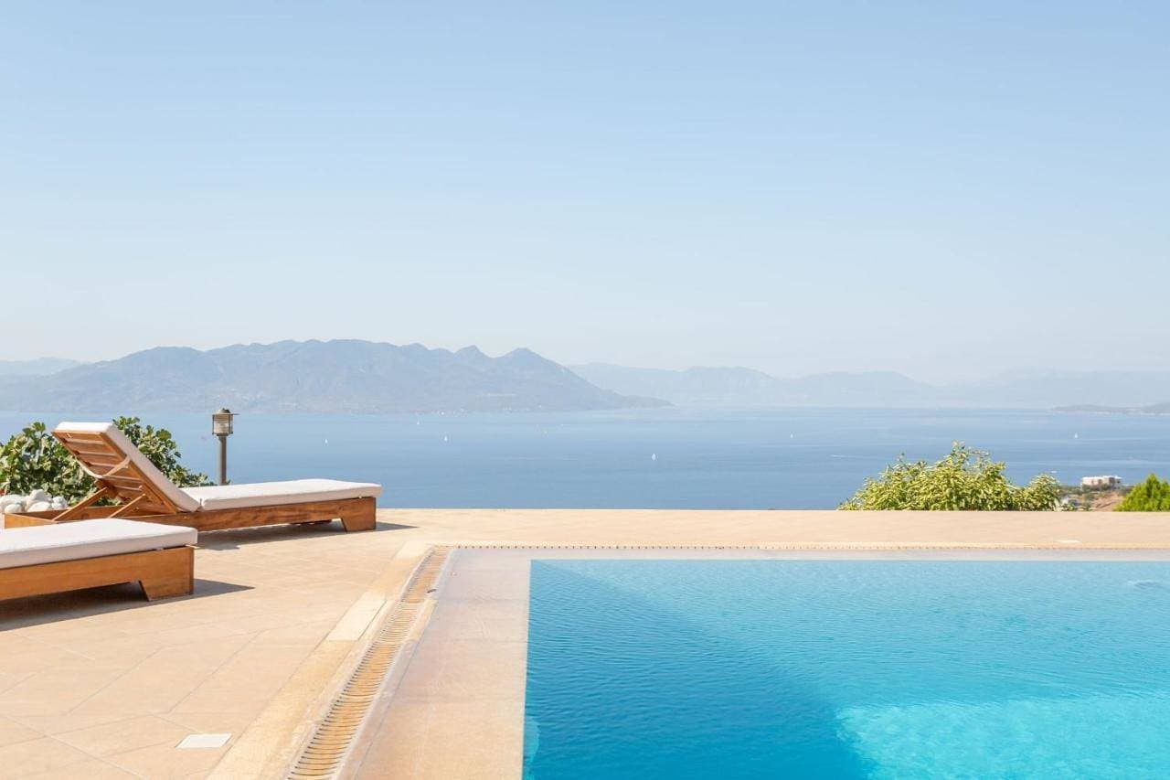 Foto 4 von 51: Villa Archangelos Aegina