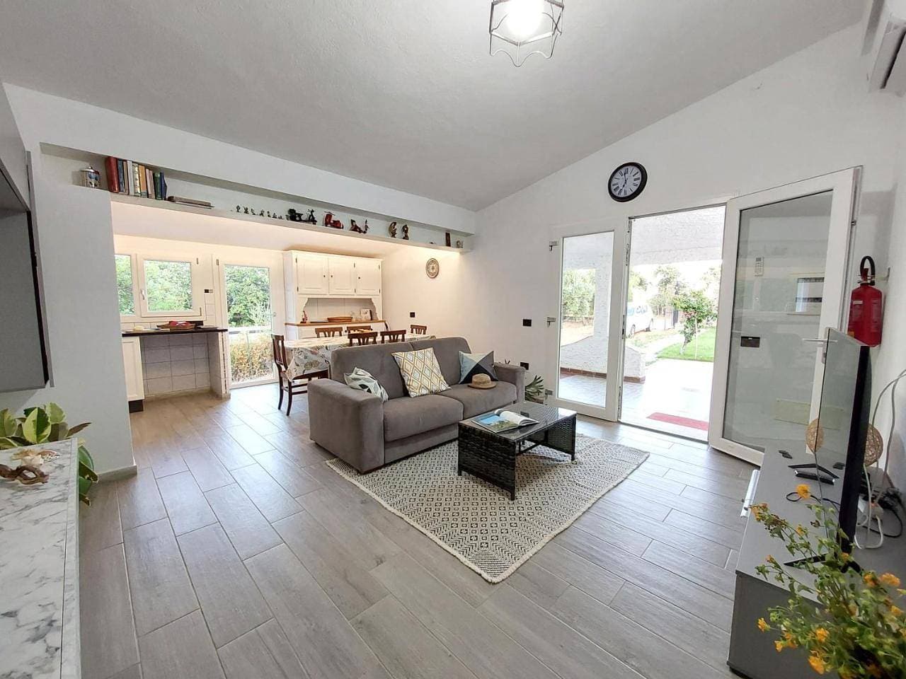 Foto 7 von 33: Three-Bedroom House