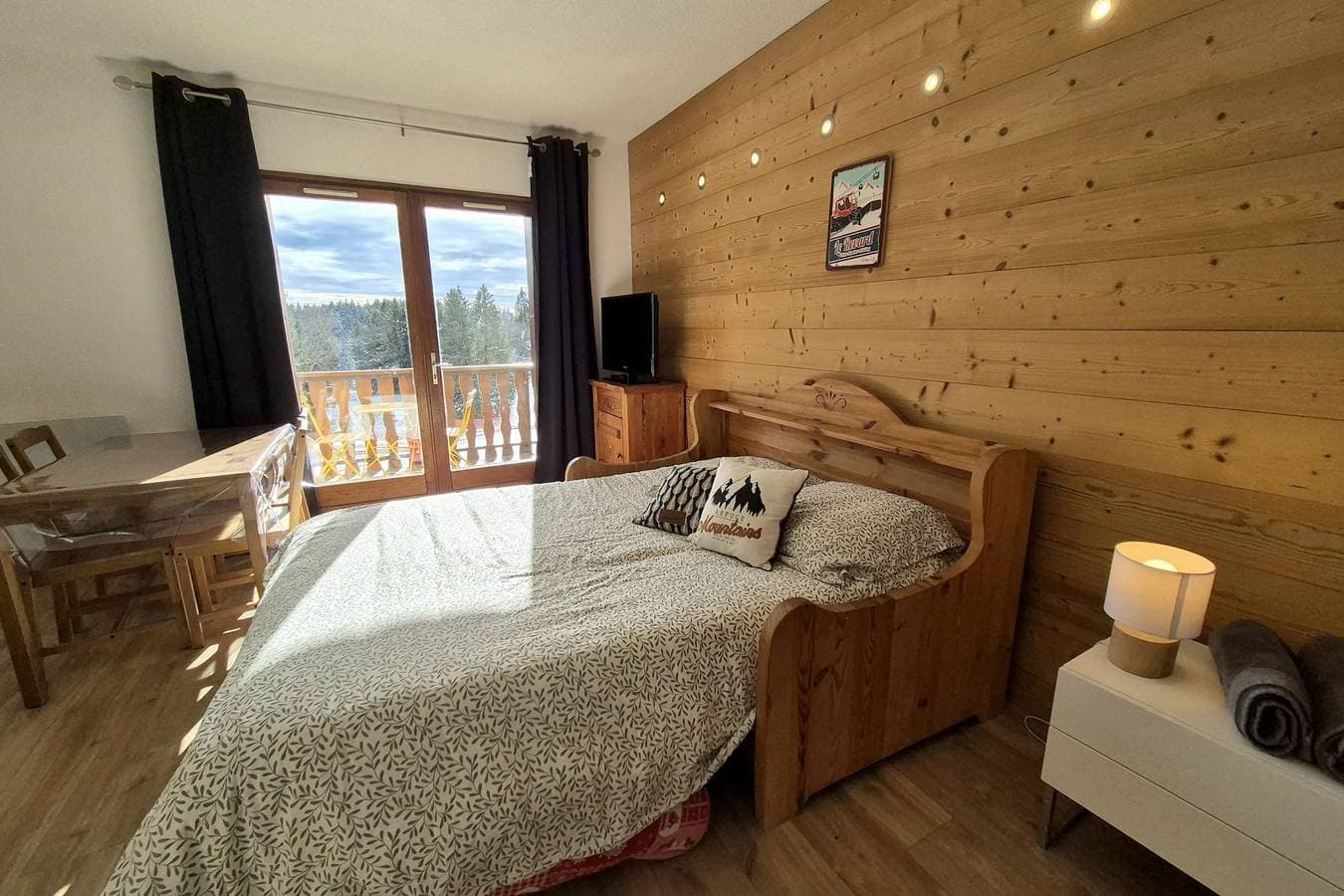 Foto 8 von 44: Ferienwohnung für 4 Personen mit Terrasse