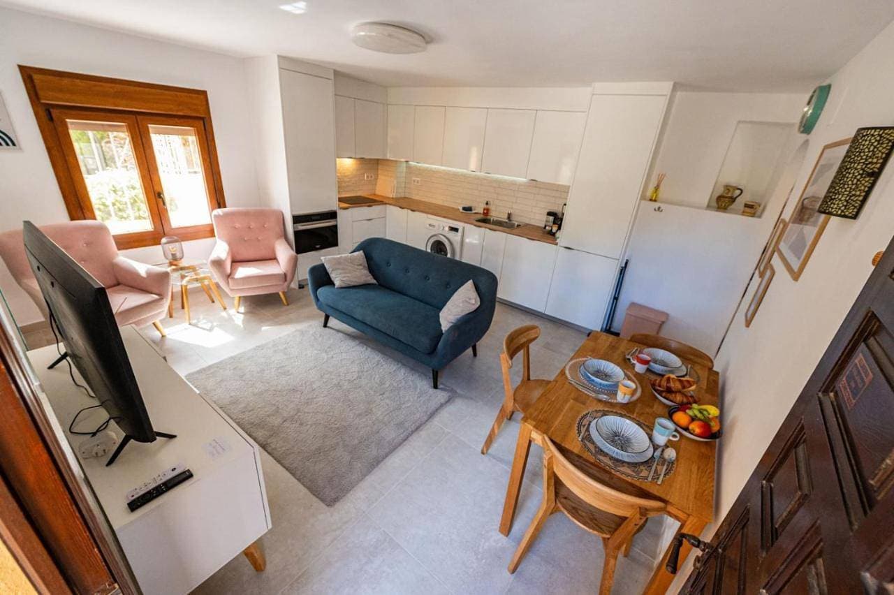 Foto 4 von 24: Two-Bedroom House