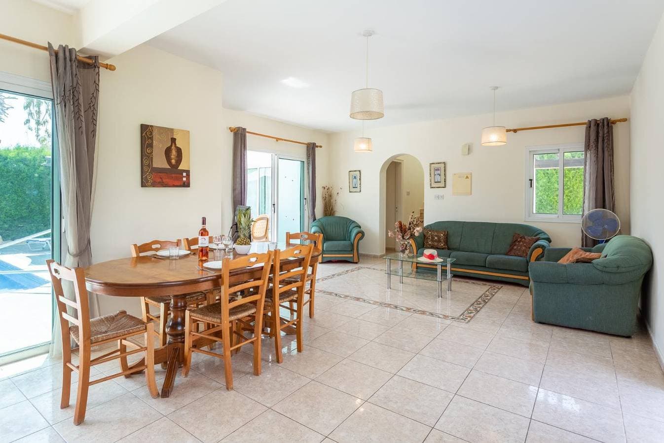 Foto 10 von 37: Villa für 6 Personen mit Terrasse