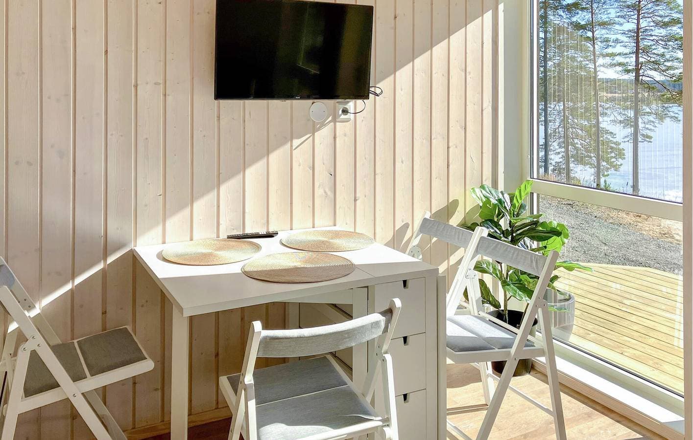Foto 7 von 17: Ferienhaus für 2 Personen mit Seeblick