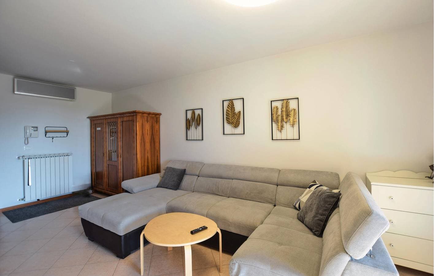 Foto 4 von 22: Gemütliche Ferienwohnung mit Pool und WLAN, 1000 m vom Strand entfernt
