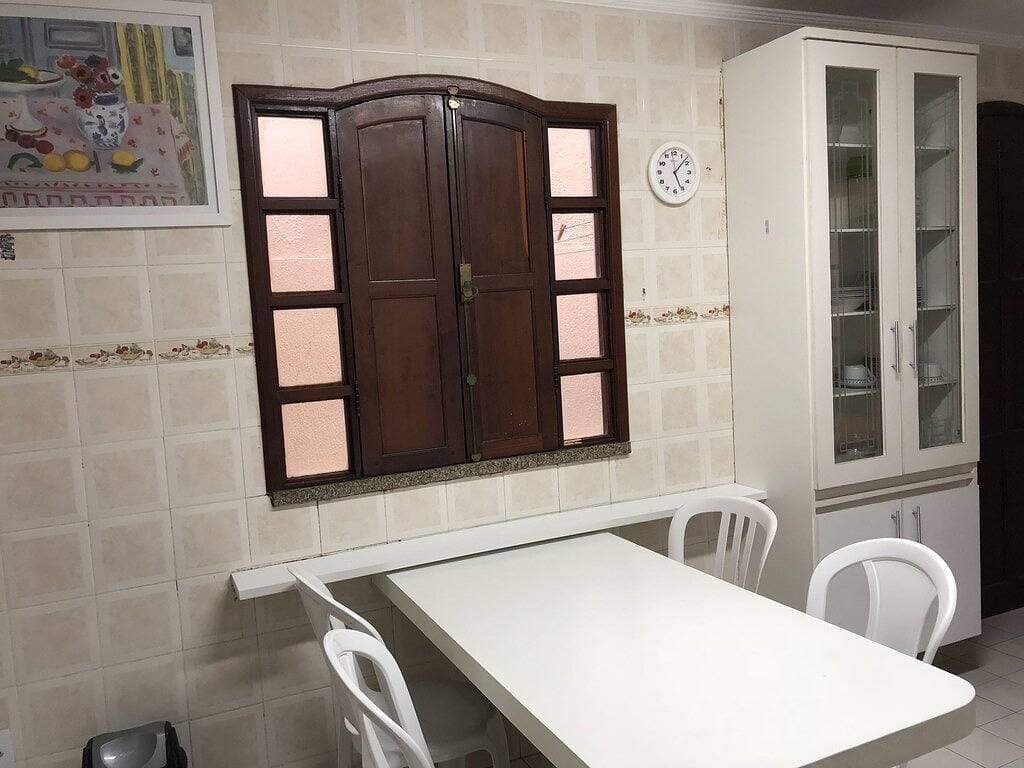 Foto 11 von 46: Haus 5/4 in Vilas do Atlântico, Ar, 3 Suiten, Pool, Grill und Möbliert