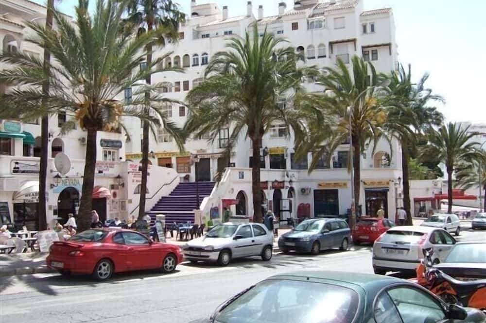 Foto 7 von 24: Ein schönes Studio apt mit Blick auf Pools 'Minerva. Jupiter @ Bonanza-Platz \"