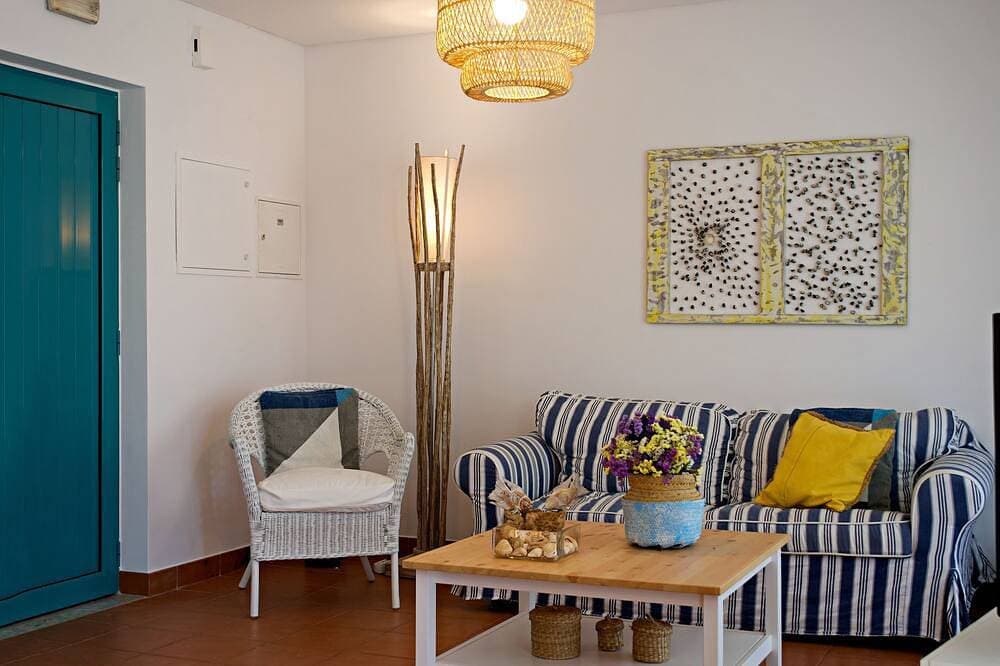 Foto 13 von 30: Casa da Prainha - 2 Bdr/ 200m to the beach/ 3 pools/ Sports friendly
